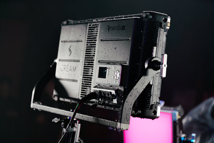 Creamsource Vortex8 Soft 650W Colour Including Yoke